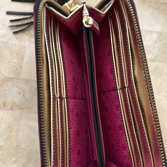 💚Stella & Dot Grey Snakeskin Zip Wallet w Tassel - Picture 7 of 8